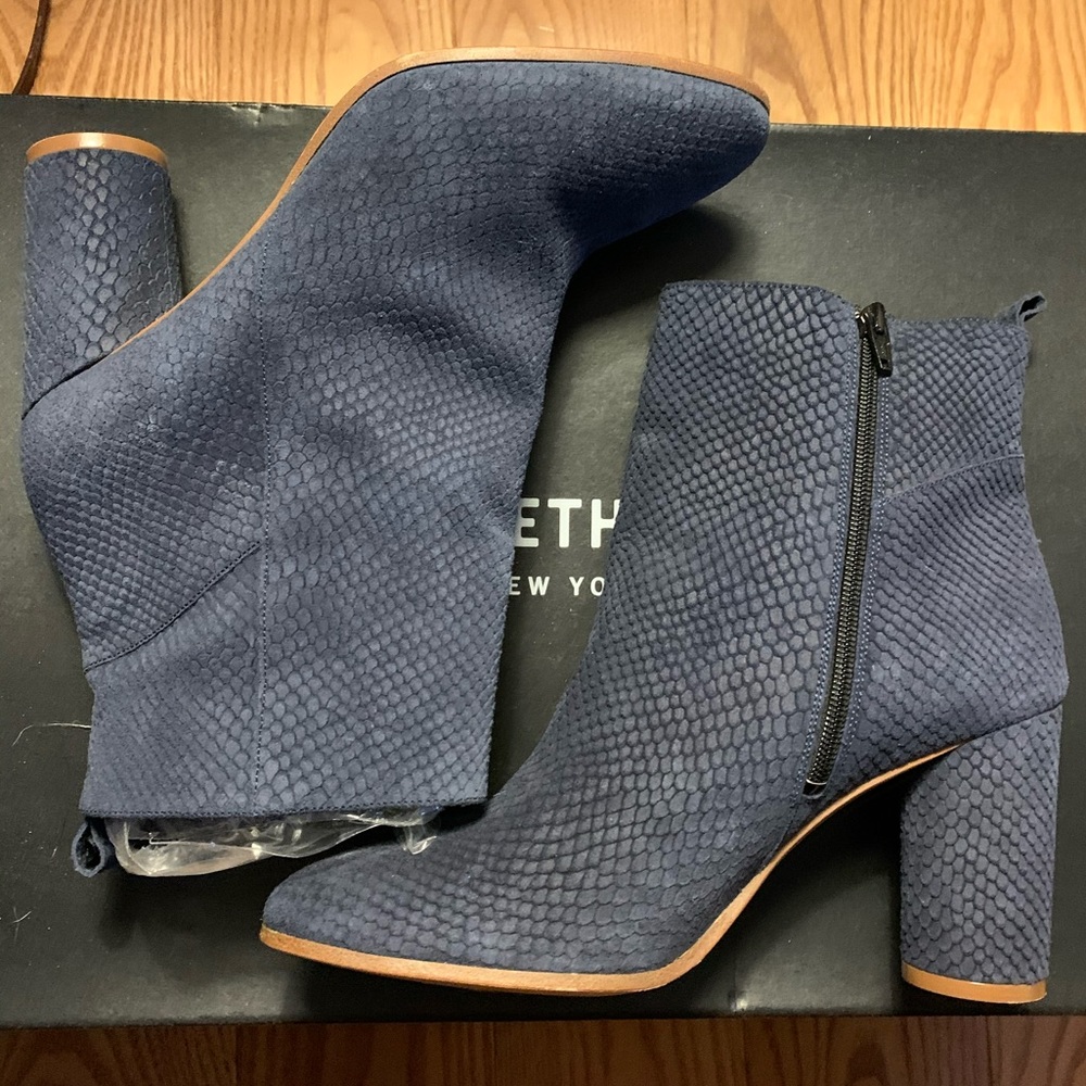 Ankle booties